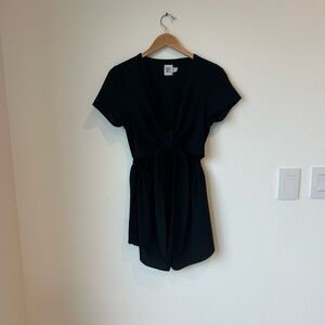 Princess Polly black tie-front romper – size US 8